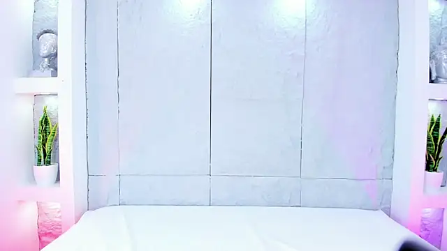 MiaMistrex online show from October 4, 4:14 am