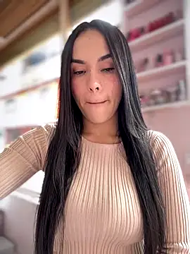 Naatalia online show from October 16, 5:10 pm