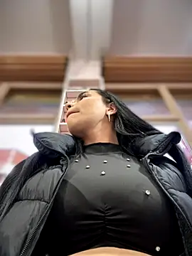 Naatalia online show from October 18, 9:50 pm