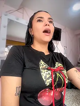 Naatalia online show from April 14, 5:18 pm