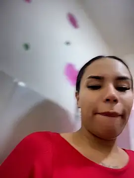 Naatalia online show from May 6, 7:51 pm