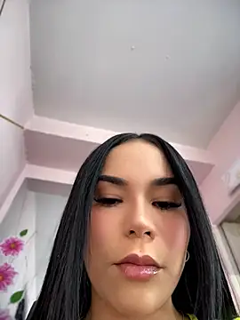 Snapshot of Naatalia chatting on July 3, 4:57 pm Naatalia online show from July 3, 4:57 pm