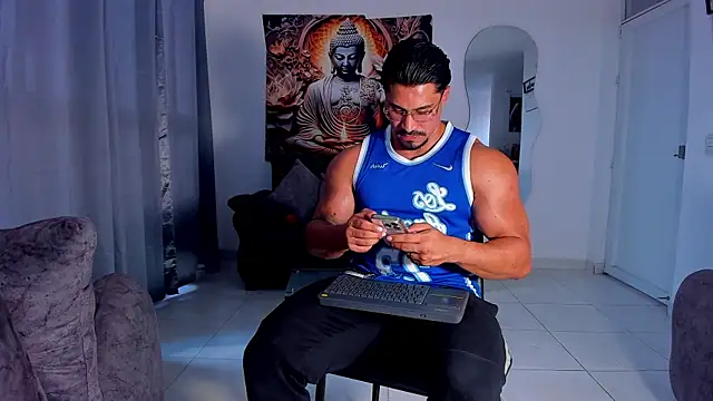 Snapshot of Valentino_Dosantos_ chatting on September 9, 8:51 pm Valentino Dosantos online show from September 9, 8:51 pm
