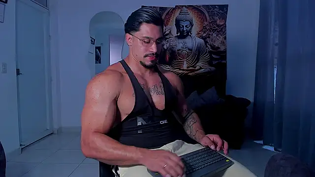 Snapshot of Valentino_Dosantos_ chatting on October 6, 8:20 pm Valentino Dosantos online show from October 6, 8:20 pm