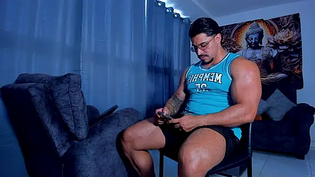 Snapshot of Valentino_Dosantos_ chatting on September 10, 8:08 pm Valentino Dosantos online show from September 10, 8:08 pm