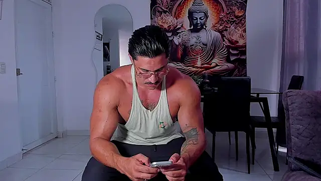 Snapshot of Valentino_Dosantos_ chatting on December 19, 8:22 pm Valentino Dosantos online show from December 19, 8:22 pm