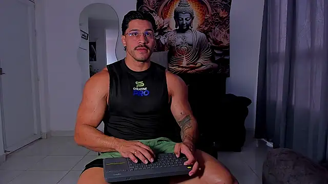 Snapshot of Valentino_Dosantos_ chatting on November 15, 2:32 pm Valentino Dosantos online show from November 15, 2:32 pm