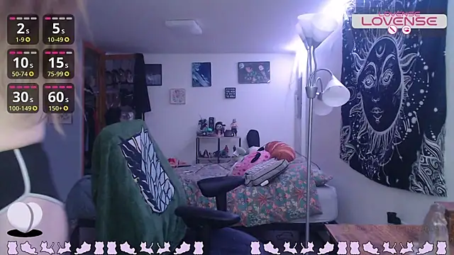 wetwildwhore online show from September 15, 8:31 pm