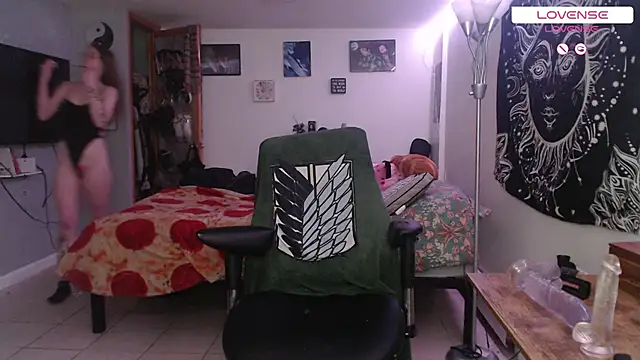 wetwildwhore online show from October 25, 5:24 pm