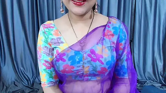 Snapshot of goldiwets chatting on December 5, 4:11 am goldiwets online show from December 5, 4:11 am