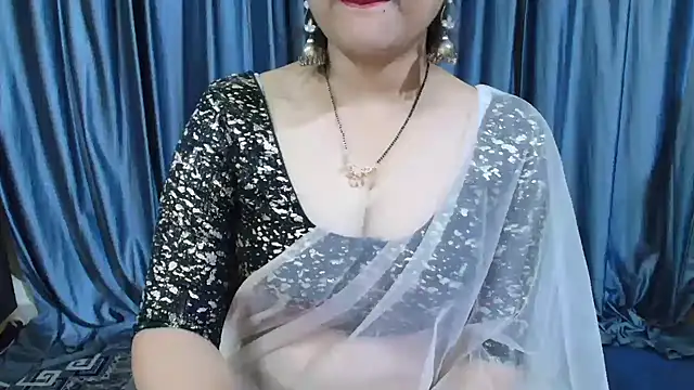 Snapshot of goldiwets chatting on November 25, 5:08 am goldiwets online show from November 25, 5:08 am