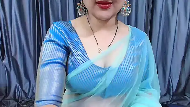 Snapshot of goldiwets chatting on November 24, 4:45 am goldiwets online show from November 24, 4:45 am