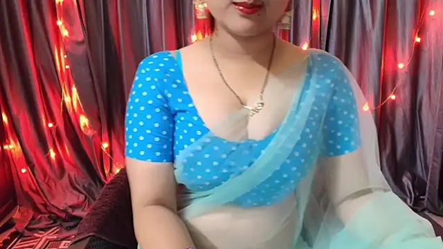 Snapshot of goldiwets chatting on October 30, 3:38 am goldiwets online show from October 30, 3:38 am