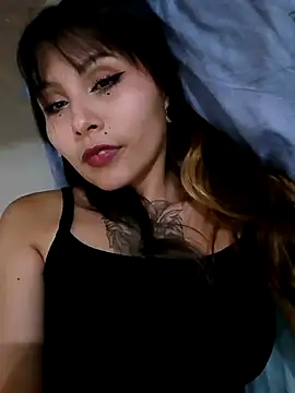 Snapshot of lmlz2 chatting on March 23, 12:04 am lmlz2 online show from March 23, 12:04 am