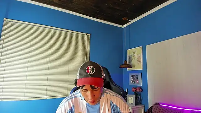 Snapshot of KaryBig3 chatting on March 19, 7:18 am KaryBig3 online show from March 19, 7:18 am