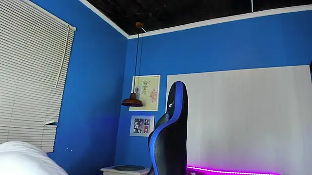 Snapshot of KaryBig3 chatting on March 18, 8:06 am KaryBig3 online show from March 18, 8:06 am