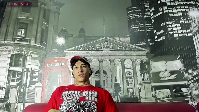 Snapshot of KaryBig3 chatting on March 11, 4:19 am KaryBig3 online show from March 11, 4:19 am