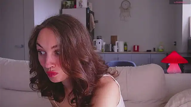 Snapshot of Limy_Sweet chatting on May 18, 8:19 am Limy Sweet online show from May 18, 8:19 am