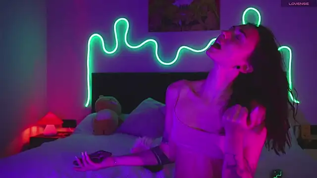 Snapshot of Limy_Sweet chatting on May 22, 8:01 am Limy Sweet online show from May 22, 8:01 am
