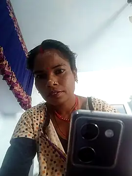 MEENA ROY online show from February 14, 7:49 am