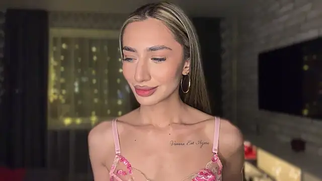 alissadreams online show from February 8, 6:05 pm