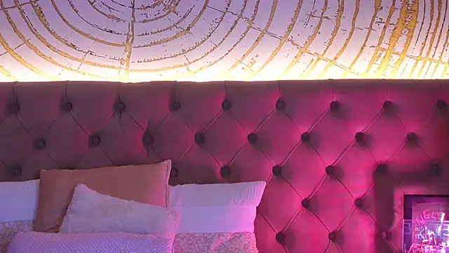 ClassyAllie online show from February 19, 10:09 pm