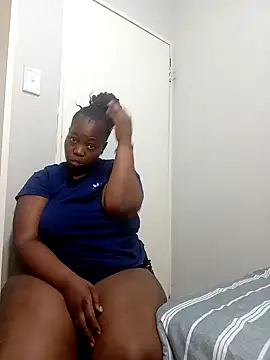 Snapshot of PinkMagic chatting on February 1, 9:24 pm PinkMagic online show from February 1, 9:24 pm