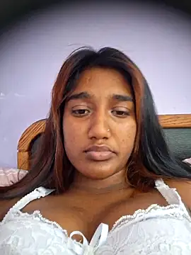 indianpink lips online show from April 14, 9:25 am