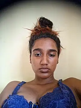 indianpink lips online show from February 7, 2:03 pm