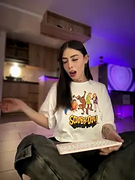 Snapshot of candycami19 chatting on October 7, 1:39 am candycami19 online show from October 7, 1:39 am