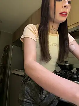 Snapshot of candycami19 chatting on March 15, 8:26 am candycami19 online show from March 15, 8:26 am