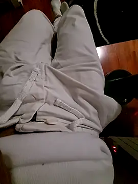 Snapshot of larcoeur chatting on October 18, 7:38 pm larcoeur online show from October 18, 7:38 pm