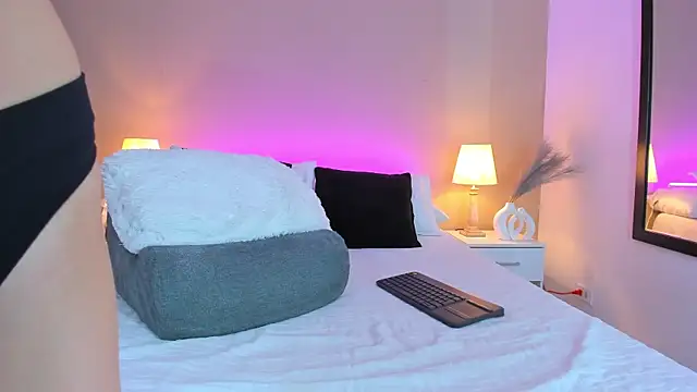 Snapshot of Elizabeth_sarmiento chatting on March 19, 11:47 pm Elizabeth sarmiento online show from March 19, 11:47 pm