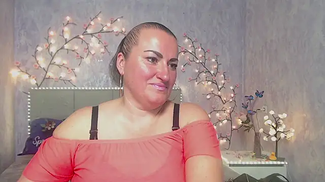 DianaMGG online show from April 28, 5:34 am