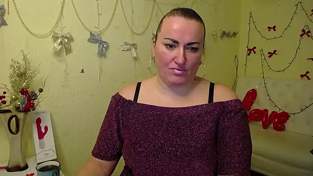 DianaMGG online show from January 13, 6:39 am