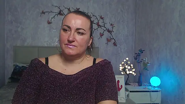 DianaMGG online show from March 10, 6:28 am