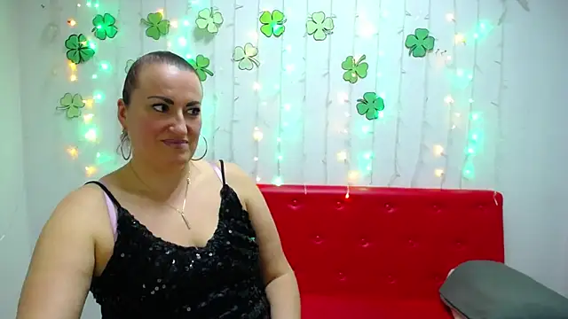 Snapshot of DianaMGG chatting on March 20, 12:32 pm DianaMGG online show from March 20, 12:32 pm
