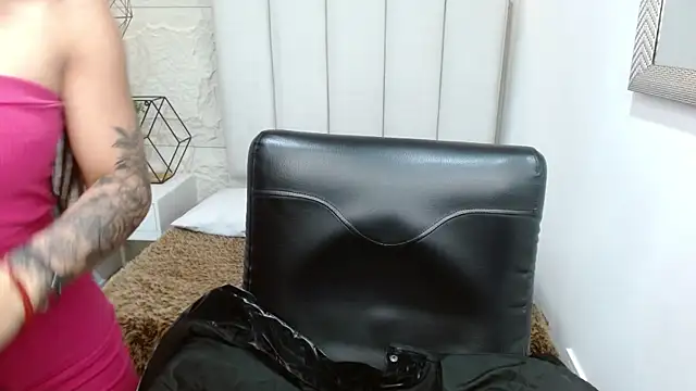 Snapshot of camilah_tk chatting on July 15, 12:23 pm camilah tk online show from July 15, 12:23 pm