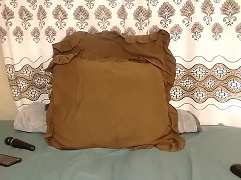 Karishma99  online show from April 15, 9:26 am