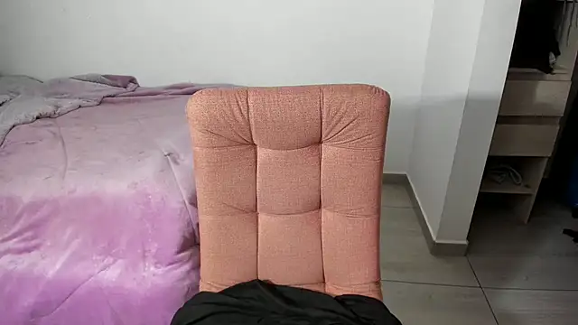 Greciaruiz  online show from February 6, 11:34 pm