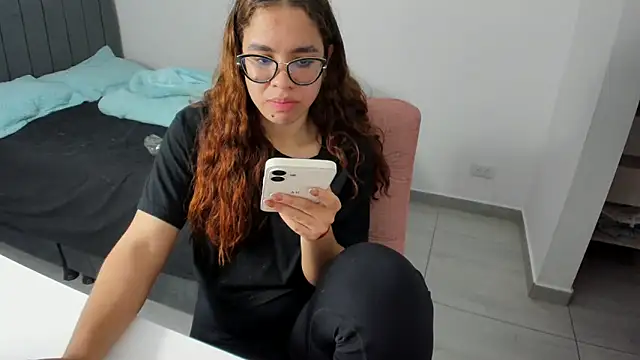 Greciaruiz  online show from September 29, 10:59 pm