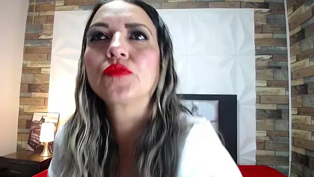 Snapshot of Azaahara_ chatting on March 20, 11:05 am Azaahara online show from March 20, 11:05 am