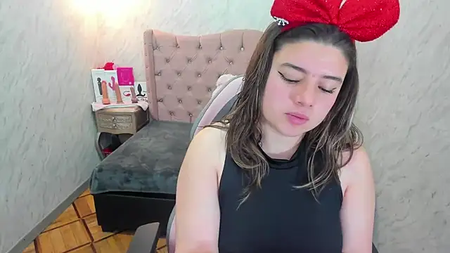 Lianngrace online show from December 18, 3:27 pm