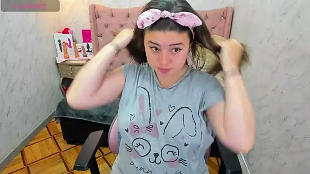 Lianngrace online show from November 21, 2:38 pm