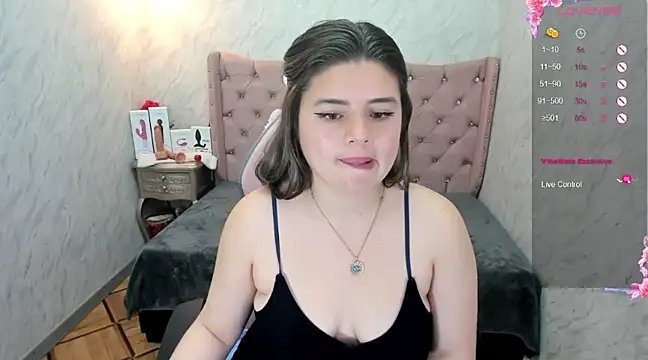 Snapshot of Lianngrace chatting on February 27, 1:28 pm Lianngrace online show from February 27, 1:28 pm