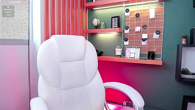 Bella walker  online show from November 1, 5:07 pm