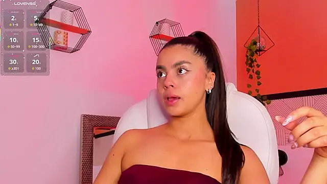 Bella walker  online show from April 3, 4:13 pm