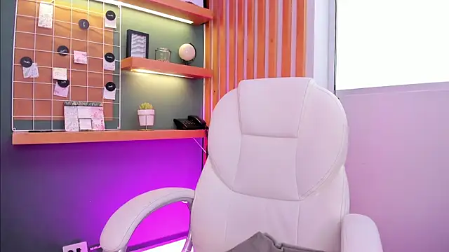 Bella walker  online show from November 20, 6:08 pm