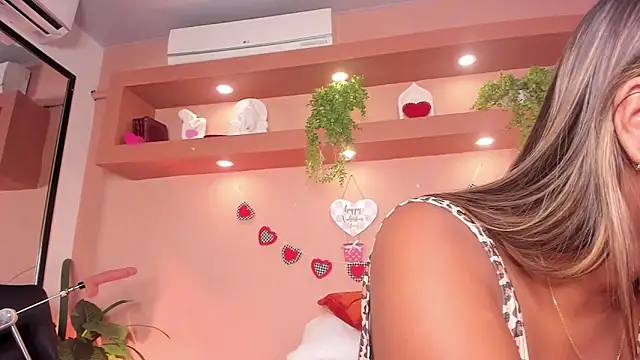 SofiaBennett  online show from February 12, 12:27 pm