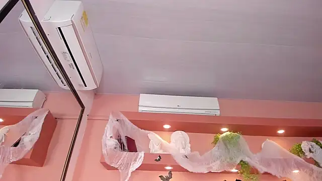 Snapshot of SofiaBennett_ chatting on October 23, 12:26 pm SofiaBennett online show from October 23, 12:26 pm